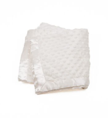 λευκή κουβερτούλα ανάγλυφη