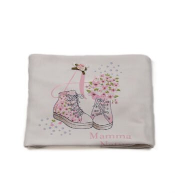 λευκή κουβερτούλα με τριανταφυλλάκια