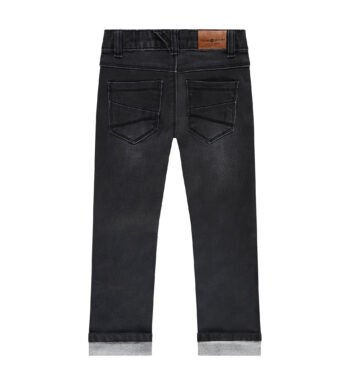 Μαύρο παντελόνι σε ίσια γραμμή